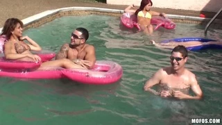 Real Slut Party - Florida Doesnt Wait For Summer 1 - Big Tits