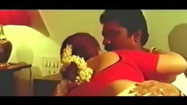 Malayalam actress Reshma hot kiss on lips and sex with boy