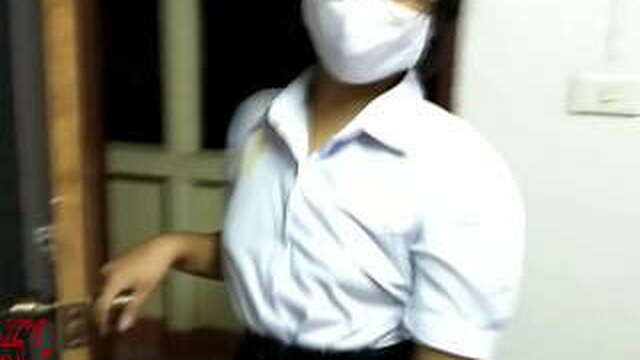 Asian teenager has sex with girlfriend in Thai student uniform