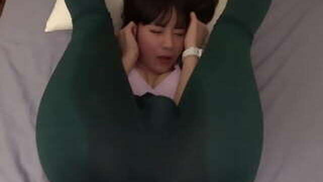 I took the girl who was jogging in tight leggings to my room and massaged her with an electric massager before I inserted my cock into her.