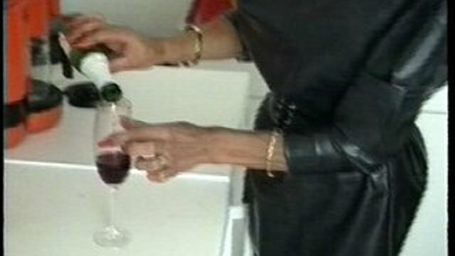 Trauddle Cuff The perfect slut must also have experience in wet sex