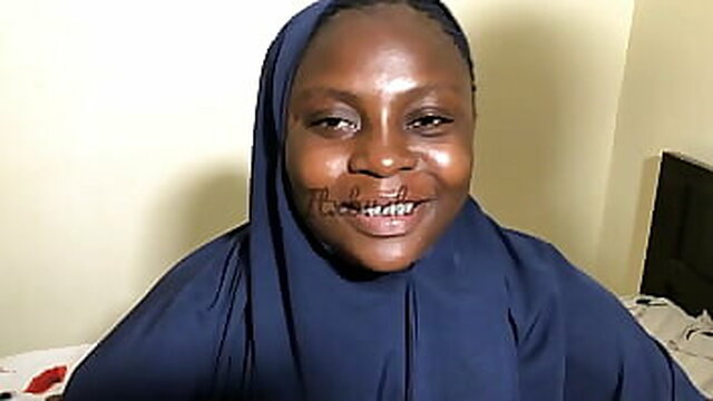 Amateur threesome with my Muslim neighbor and her big ass on display