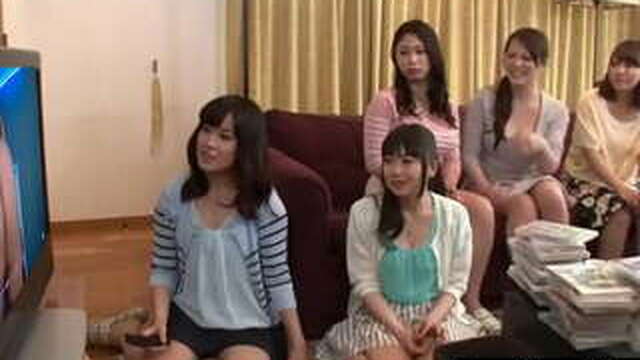 Japanese Girls Watch Bunda Trance
