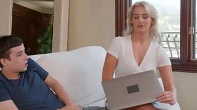 Naughty American hot mama Jordan Maxx wants that cock