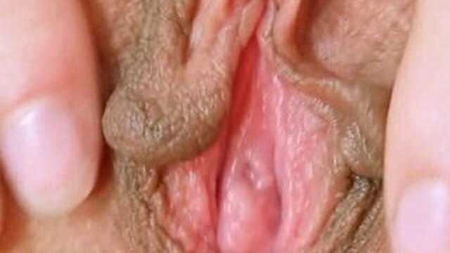 Slender young blonde Carolina naughty pussy gaping