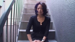 Amateur Japanese mature Junko Sakashita moans during fucking